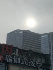 152818