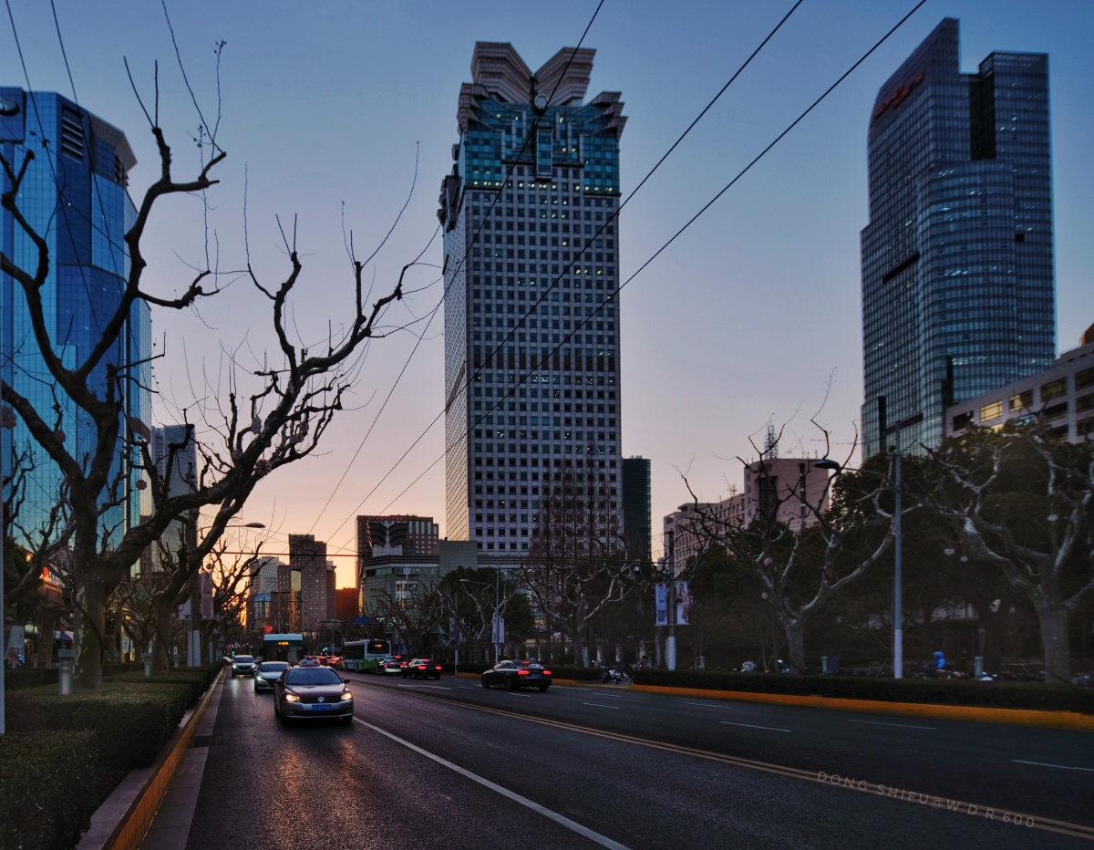 南京西路夕阳一角