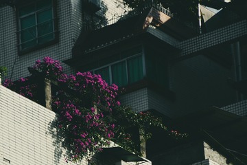 743312