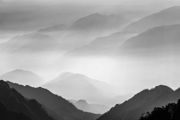 山峦叠嶂