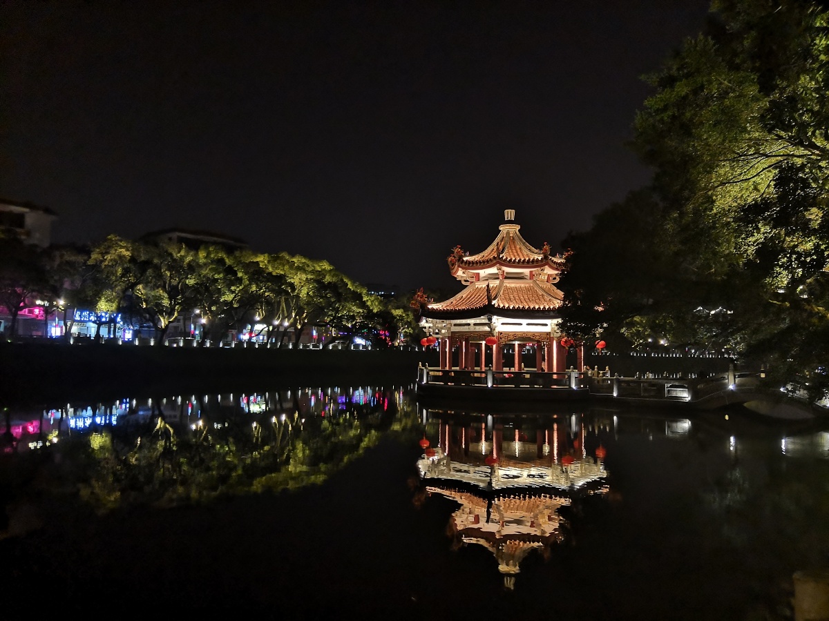 潮州西湖公园夜景