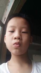 78370