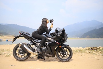 001