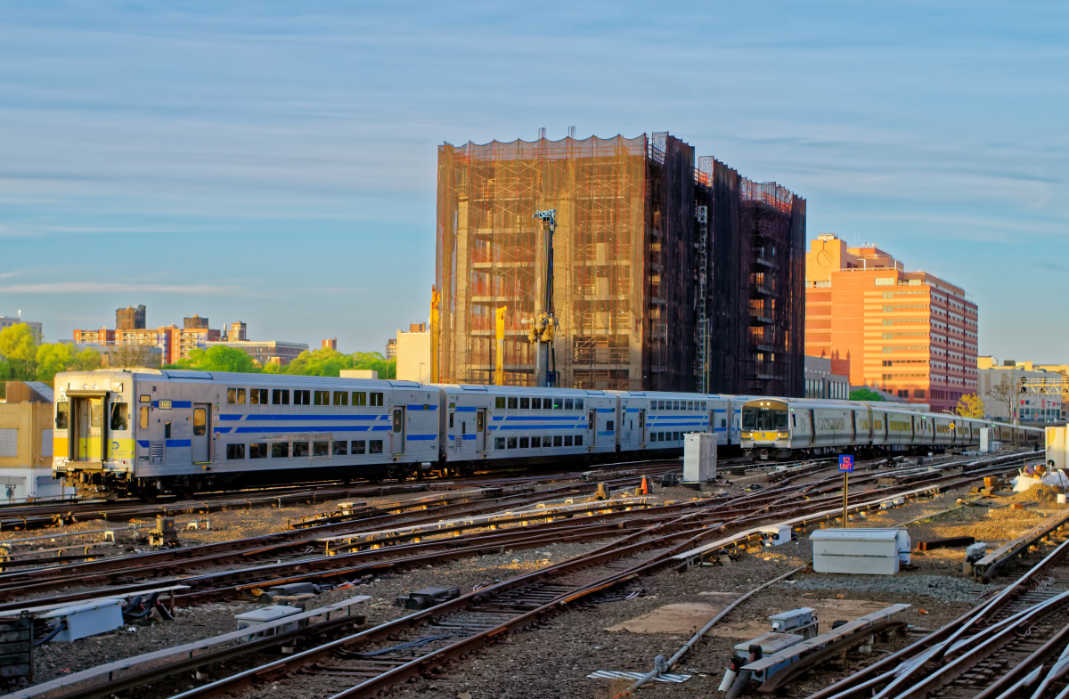 夕阳下的长岛铁路
