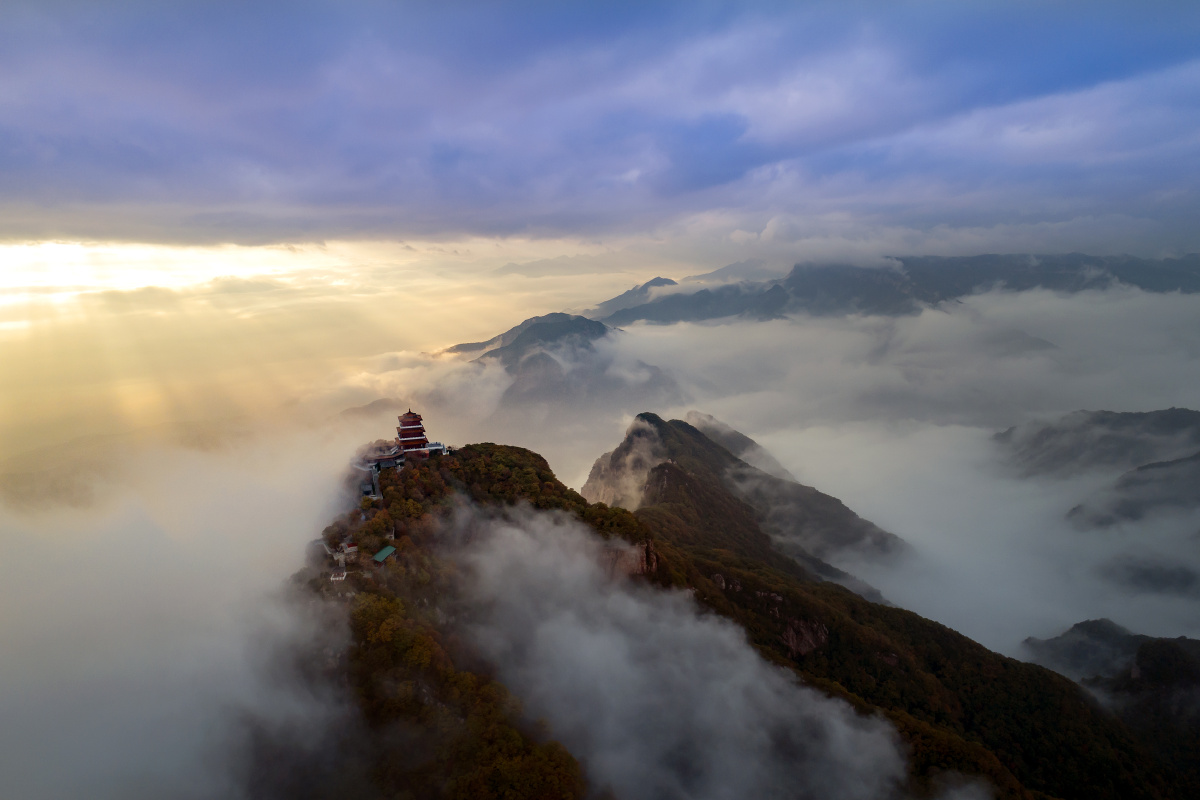 南太行王屋山天坛峰云海夕照如仙境