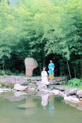 001