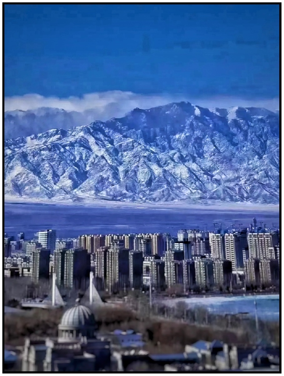 同学朋友拍的贺兰山晴雪