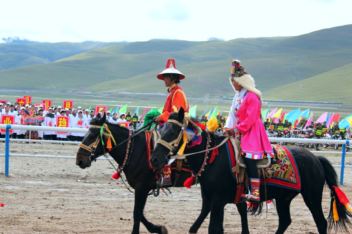 赛马节拉萨当雄