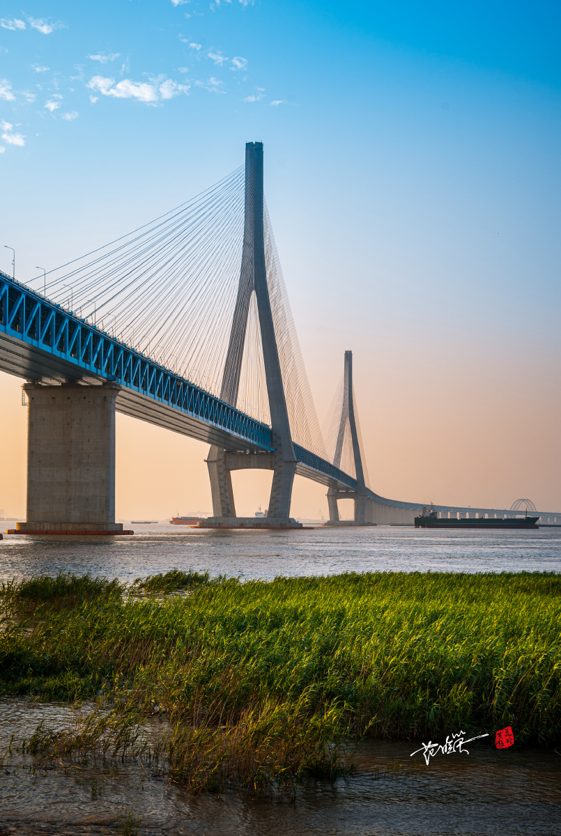 夕照沪苏通大桥