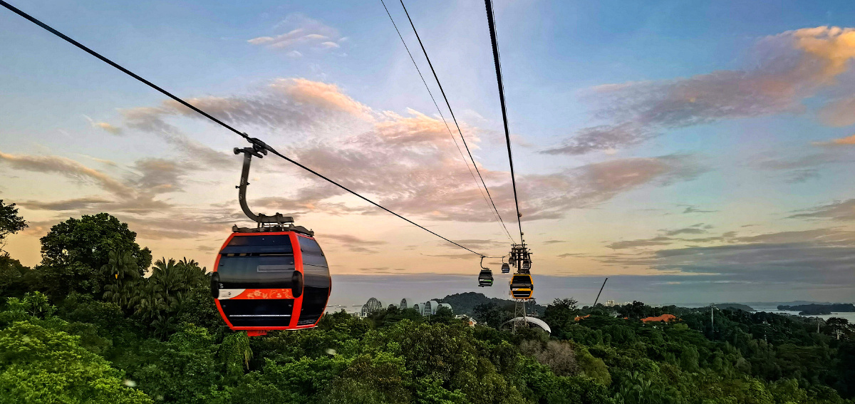 新加坡圣淘沙缆车海边与夕阳
