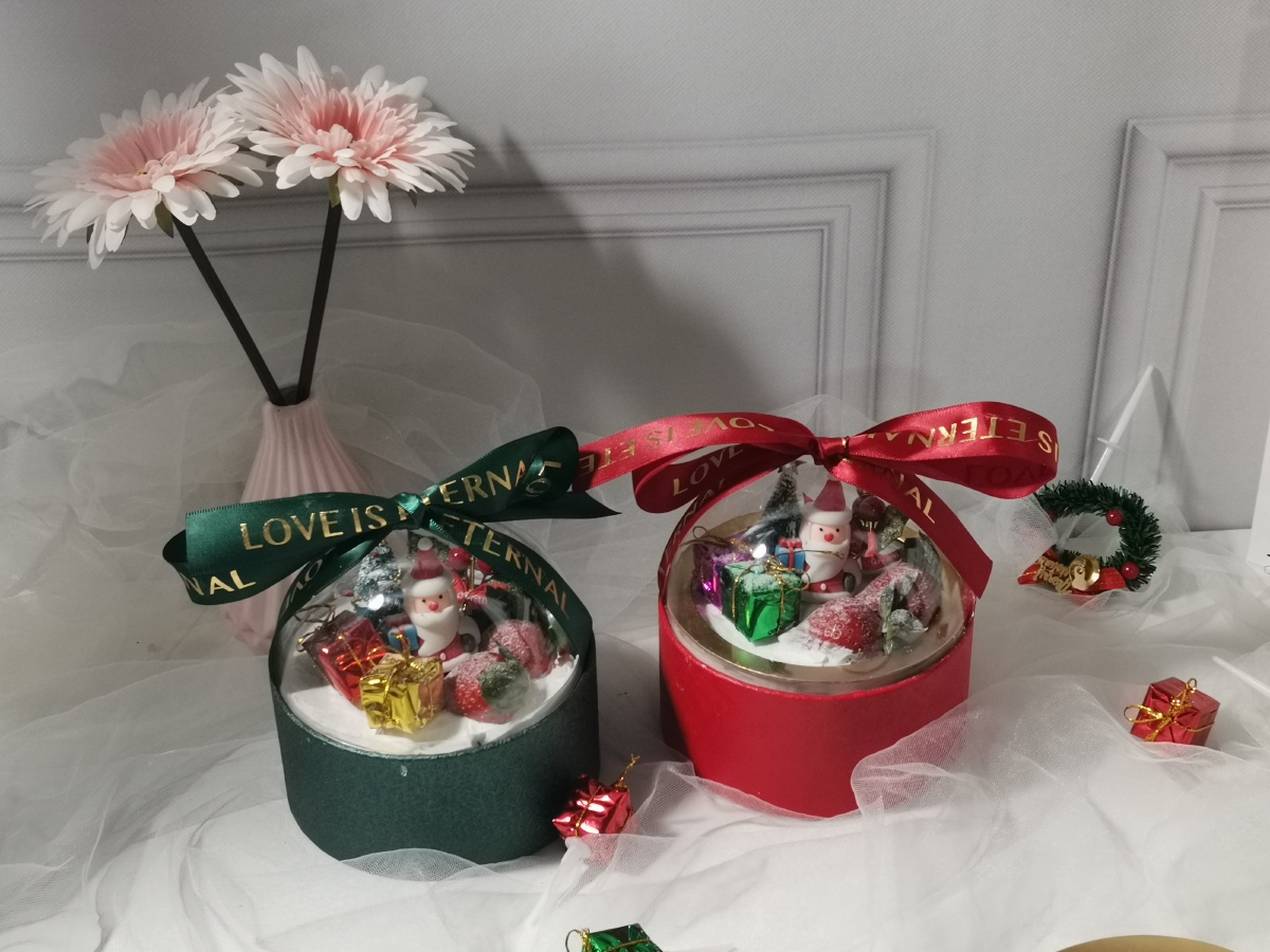 我做的圣诞抱抱桶蛋糕