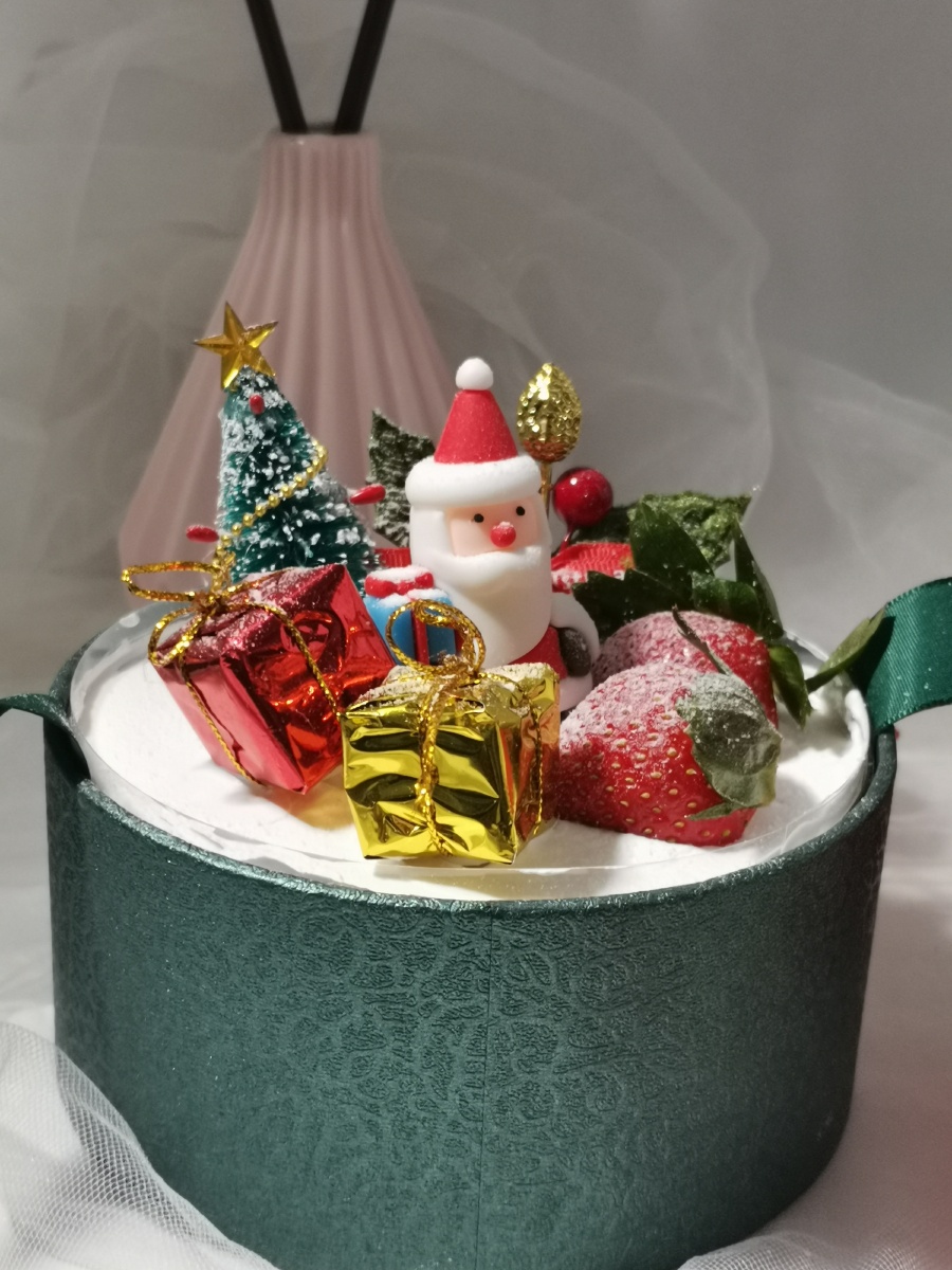 我做的圣诞抱抱桶蛋糕