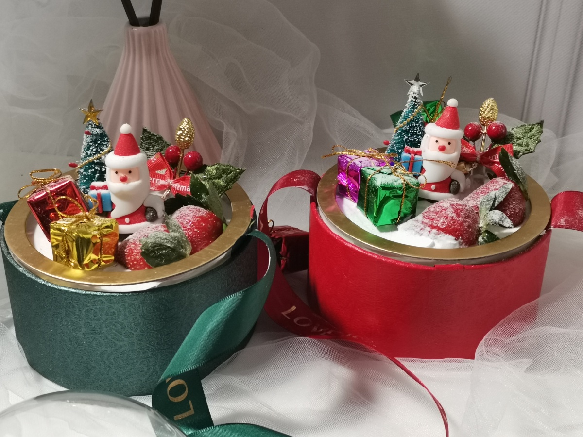 我做的圣诞抱抱桶蛋糕