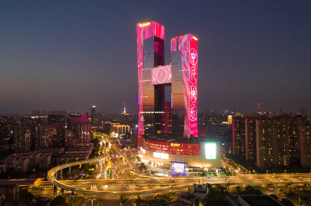 八月十五的金鹰