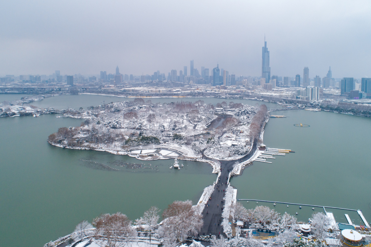 玄武湖雪景