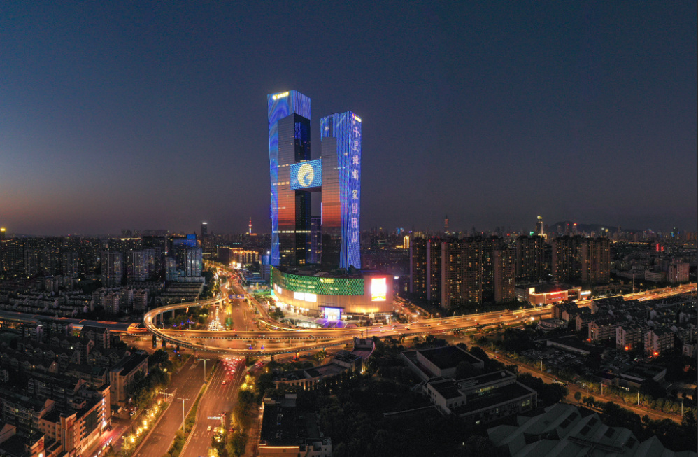 八月十五的金鹰