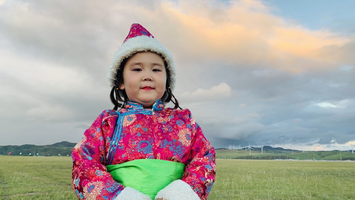 蒙古小女孩