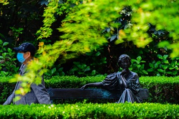 “疫”去春来