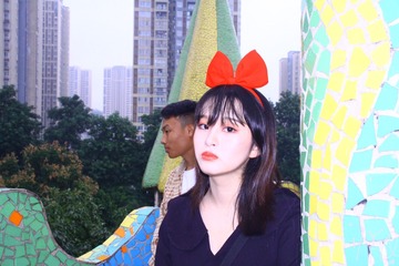 001