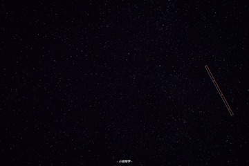 1083804