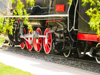 10465