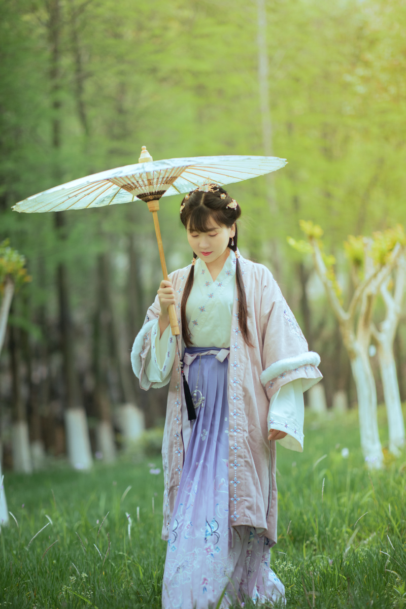 汉服美女古装公园人像写真样片