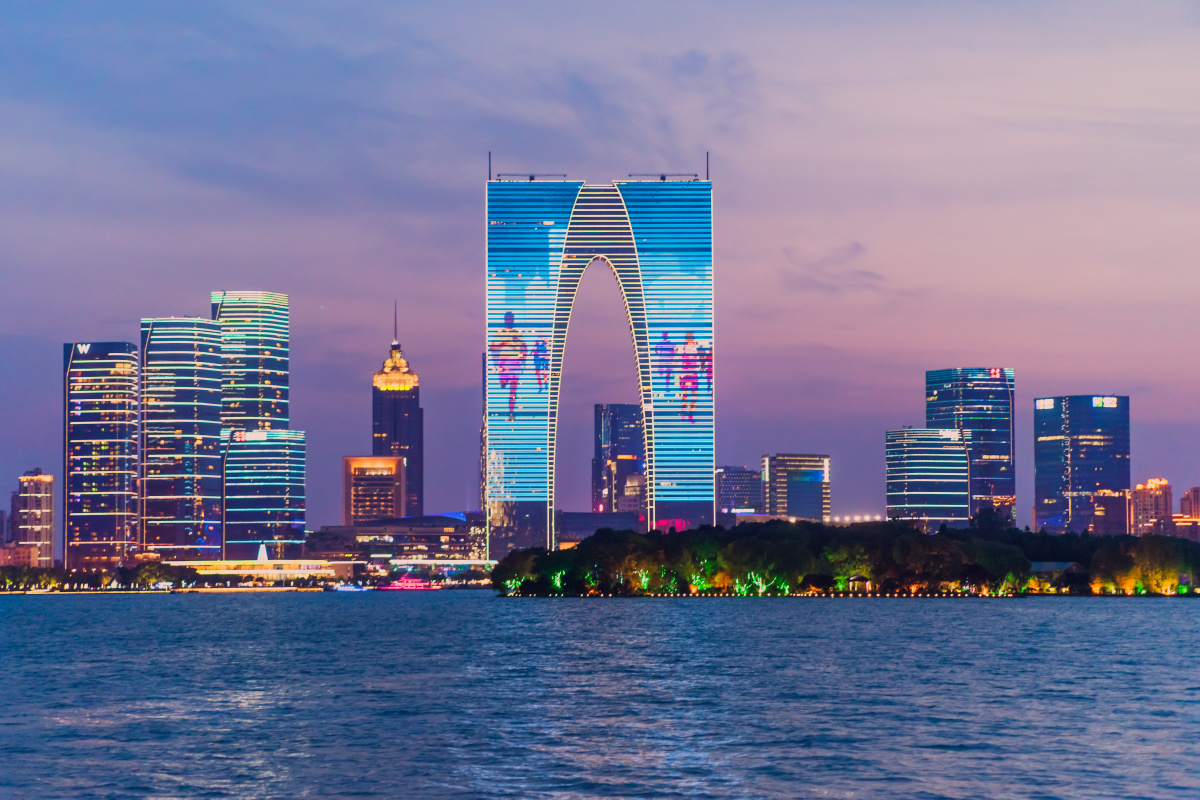 金鸡湖东方之门