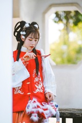 190049