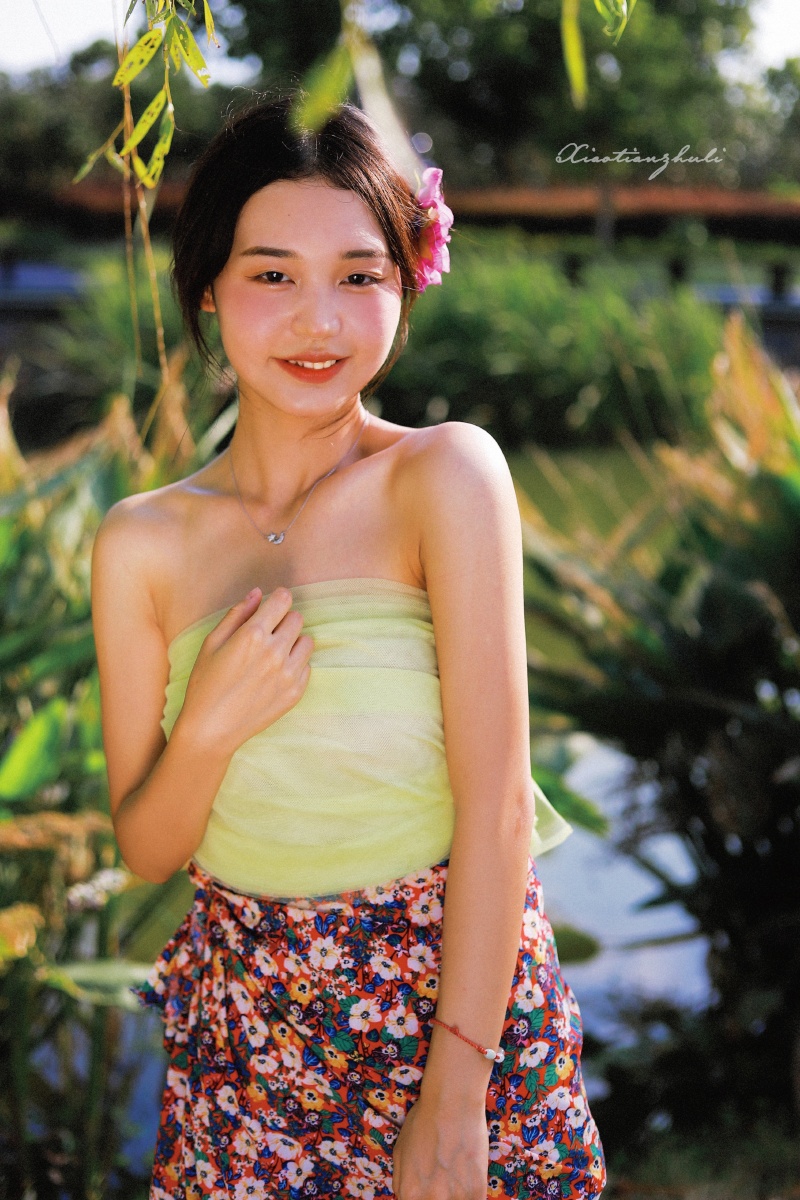 暮光四溢出镜月月子