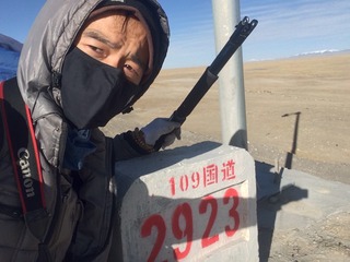 683683