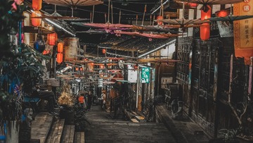 392532