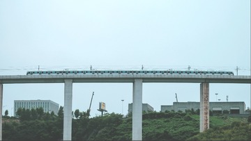 470041
