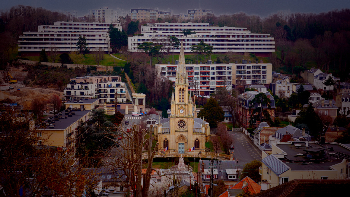 诺曼底le havre教堂阴天里更显庄严