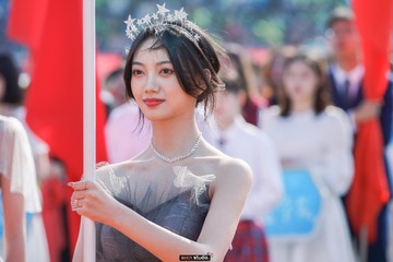 152711