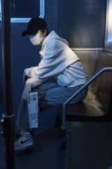76202