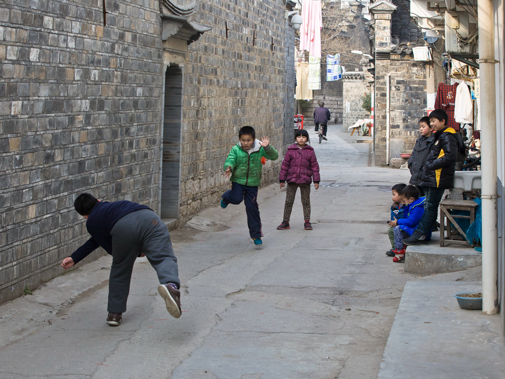 南京的老城南历史悠久,明代朱元璋定都南京,把45平方千米的老城分为3