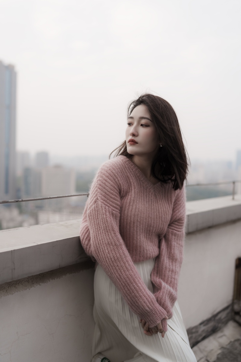 天台情绪人像照 - 心随风飞的摄影生活 - 图虫