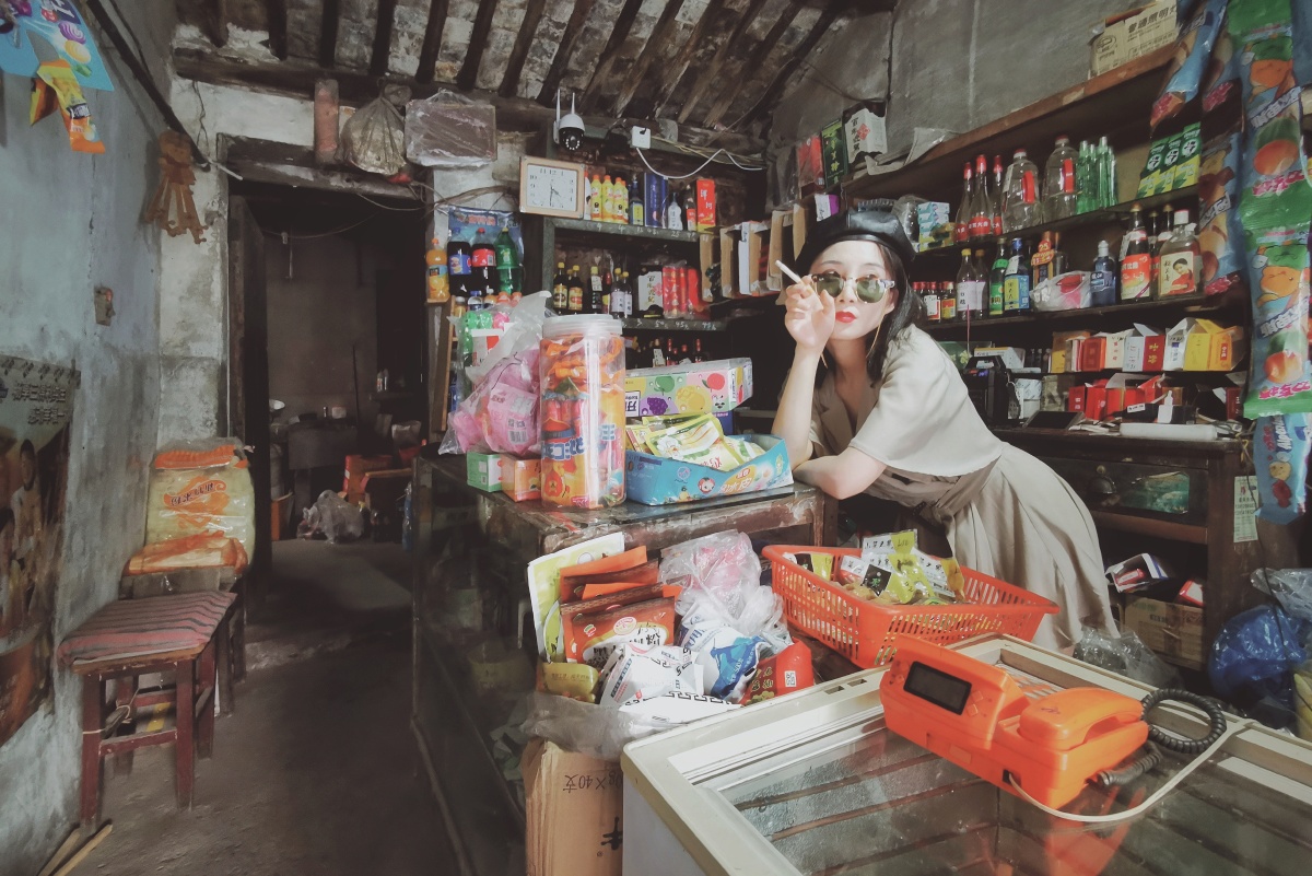 杂货店的女老板