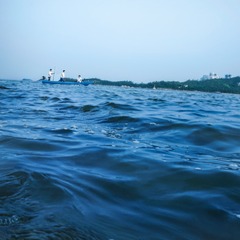 海面上的三兄弟