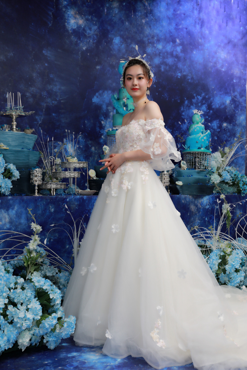 每个女孩都有一个婚纱梦