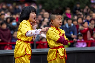 下一个节目，就是我们了！