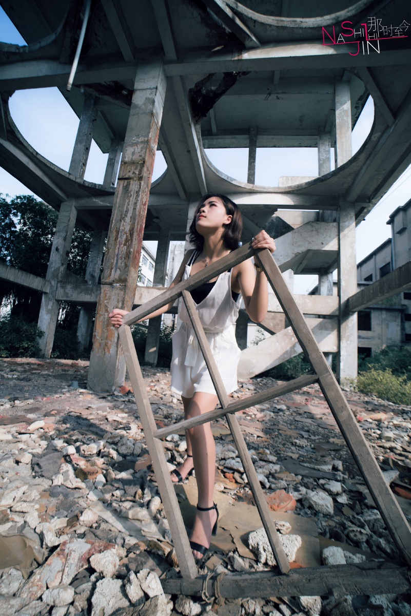 最后一次怀念所怀念的从前废墟少女