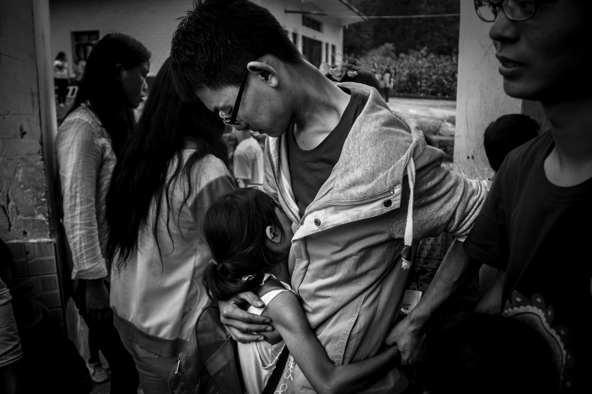 大山里的孩子 - 中国石油大学理学院, 云南, 留守