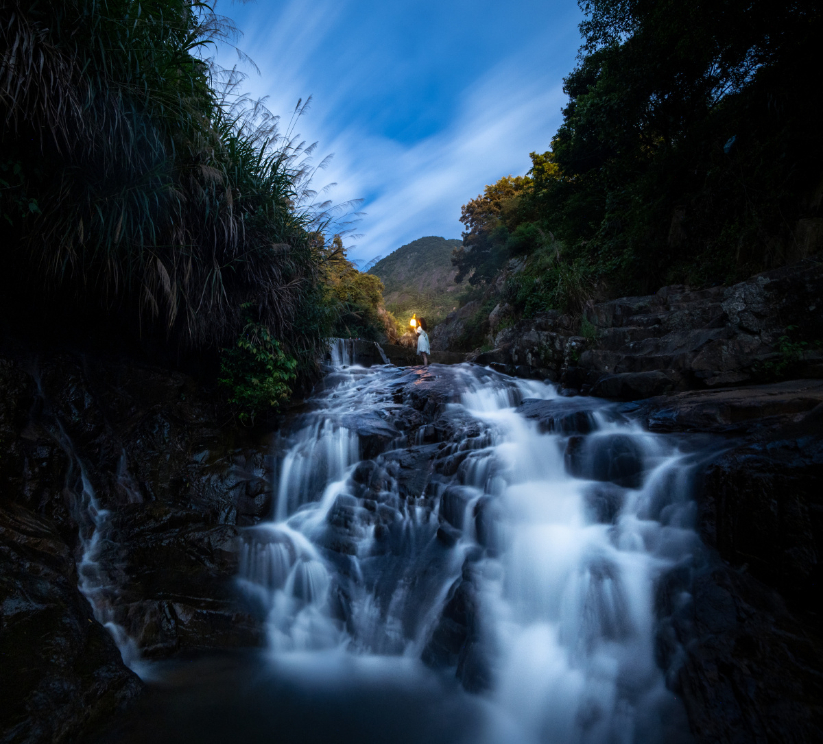 至夏之夜 - mr_ai_ - 图虫