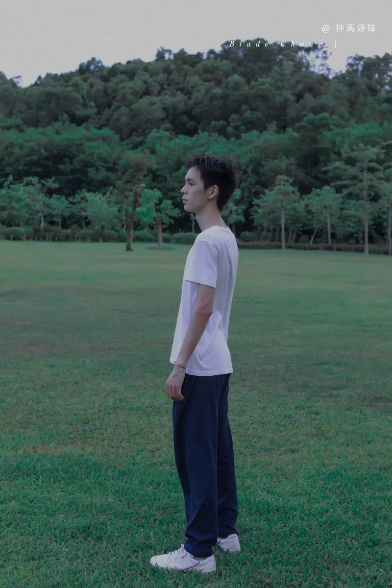 一组摄影小白拍摄的森系男孩写真