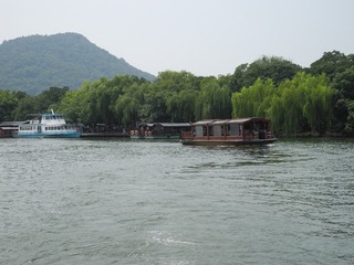 216632