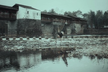 001