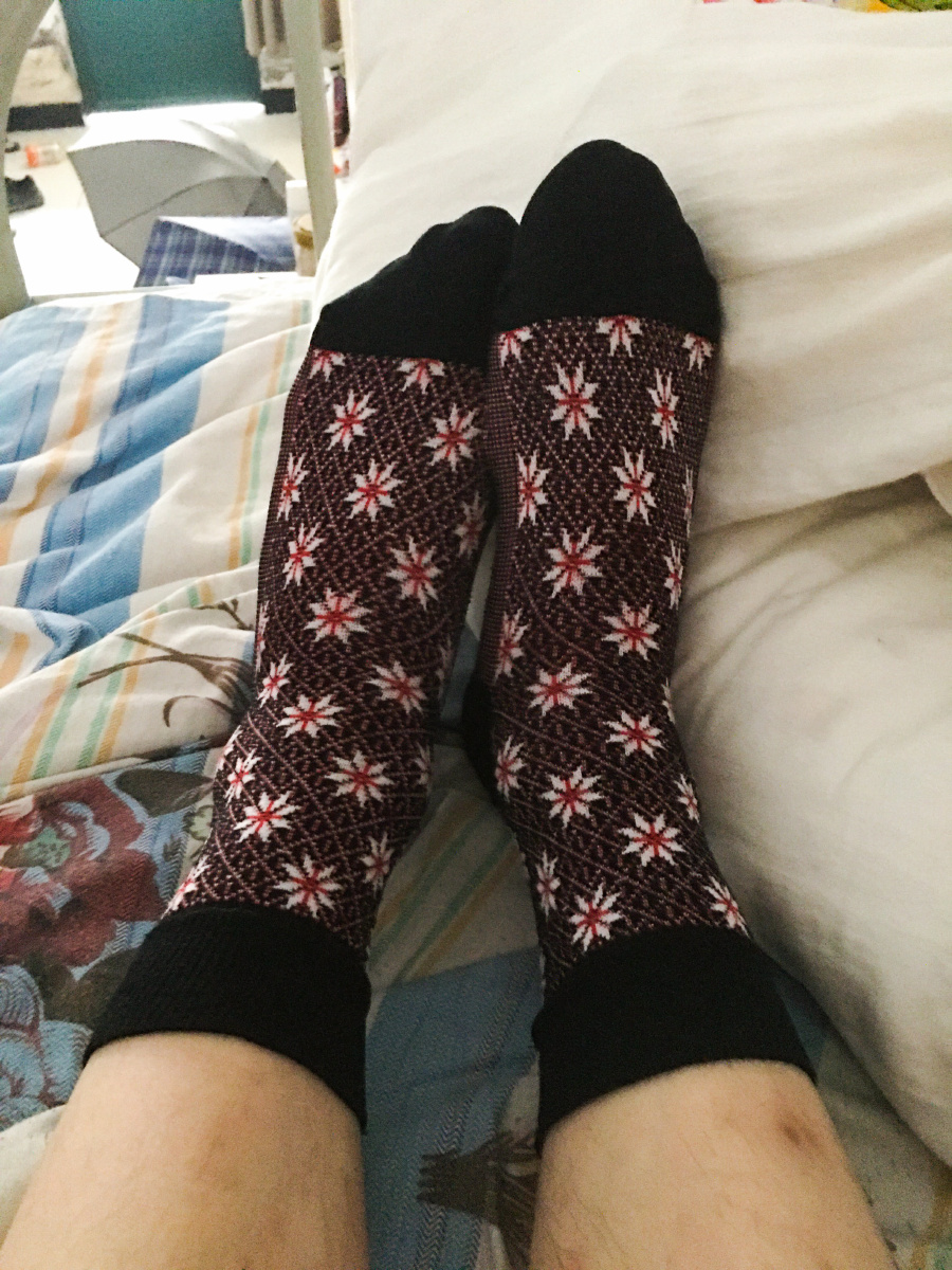 泰山牌尼龙袜经典老款花袜子珍藏穿上经典的尼龙袜还是很时尚的