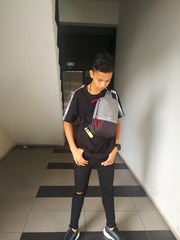 1298440