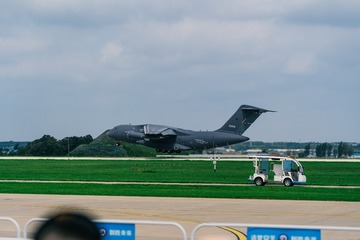81652
